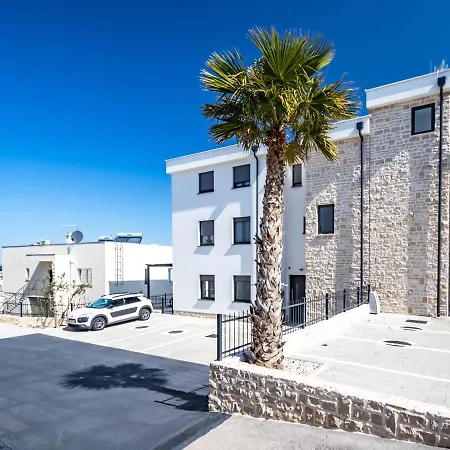 Boutique La Perla Jacuzzi * Murter