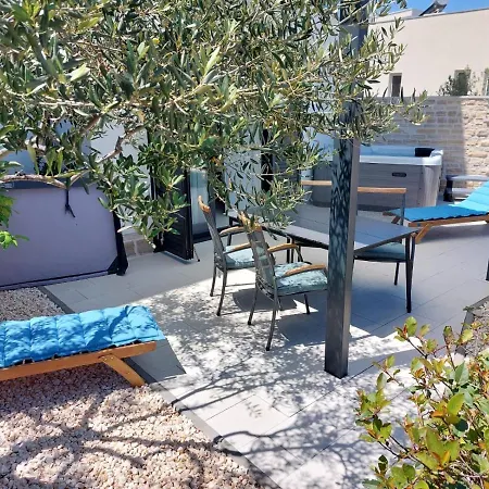 Boutique La Perla Jacuzzi * Murter