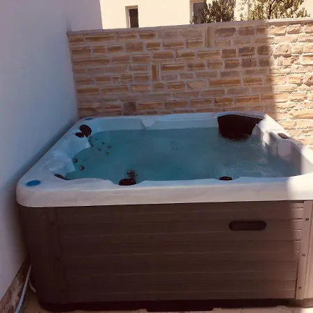 Boutique La Perla Jacuzzi Apartment