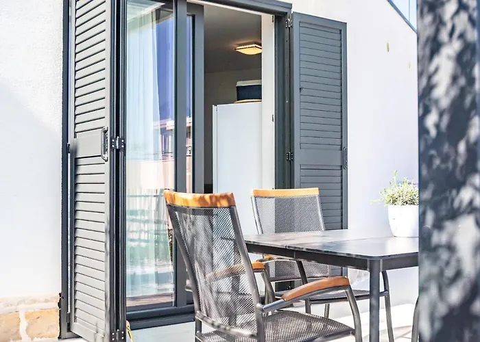 Boutique La Perla Jacuzzi Appartamento Murter