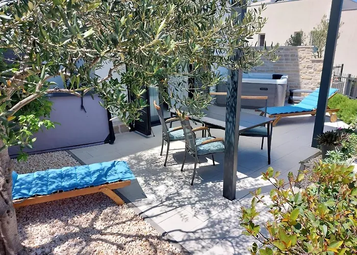 Boutique La Perla Jacuzzi * Murter