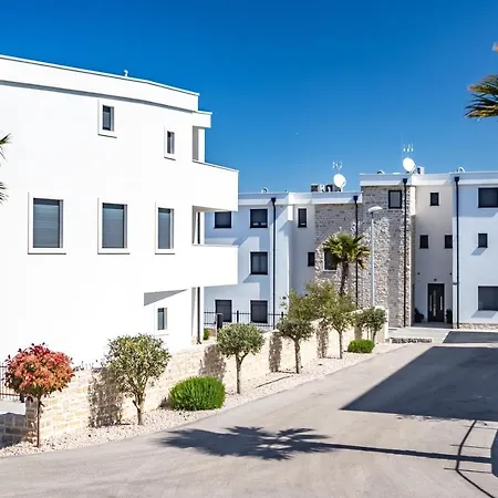 Boutique La Perla Jacuzzi Murter