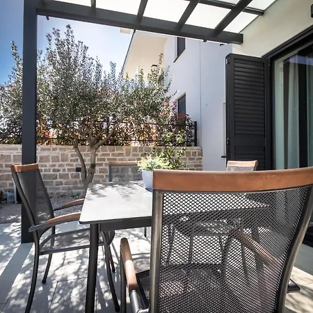 Boutique La Perla Jacuzzi Murter