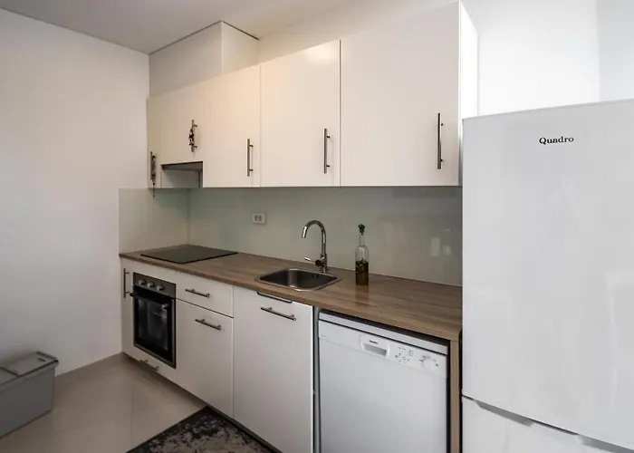 Boutique La Perla Jacuzzi 아파트